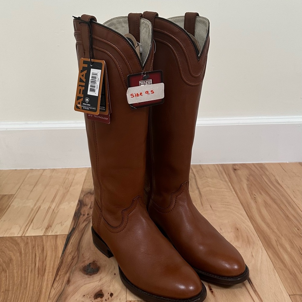 NWT Ariat Brown Leather Cowboy/Riding Boots